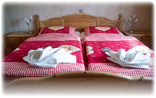 Schlafzimmer_groß Doppelbett